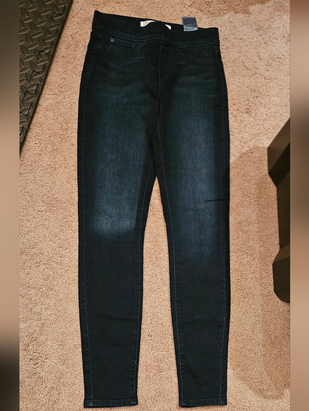 Signature by Levi Strauss Totally Shaping Pull-On Skinny Jeans – Dark Wash